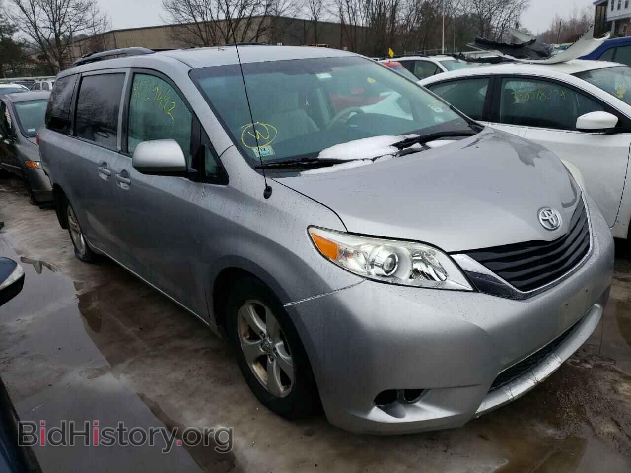 Фотография 5TDKK3DC0CS258724 - TOYOTA SIENNA 2012