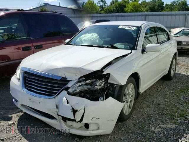 2013 CHRYSLER 200 - VIN: 1C3CCBAG3DN728923 - Фото 2