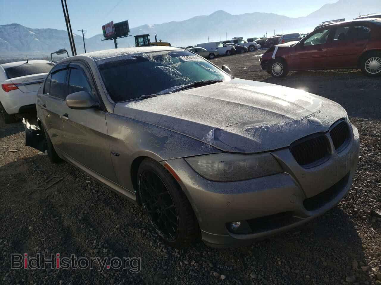 Фотография WBAPH7G59ANM54007 - BMW 3 SERIES 2010
