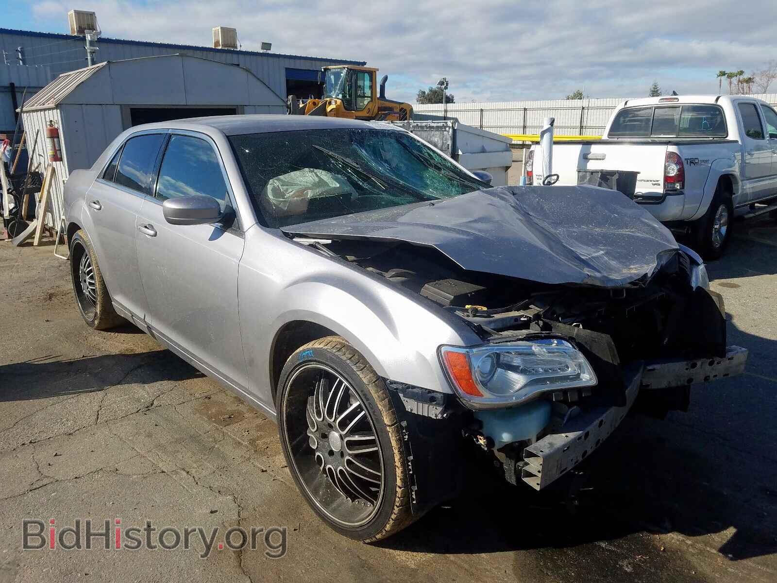Photo 2C3CA4CG0BH573011 - CHRYSLER 300 2011