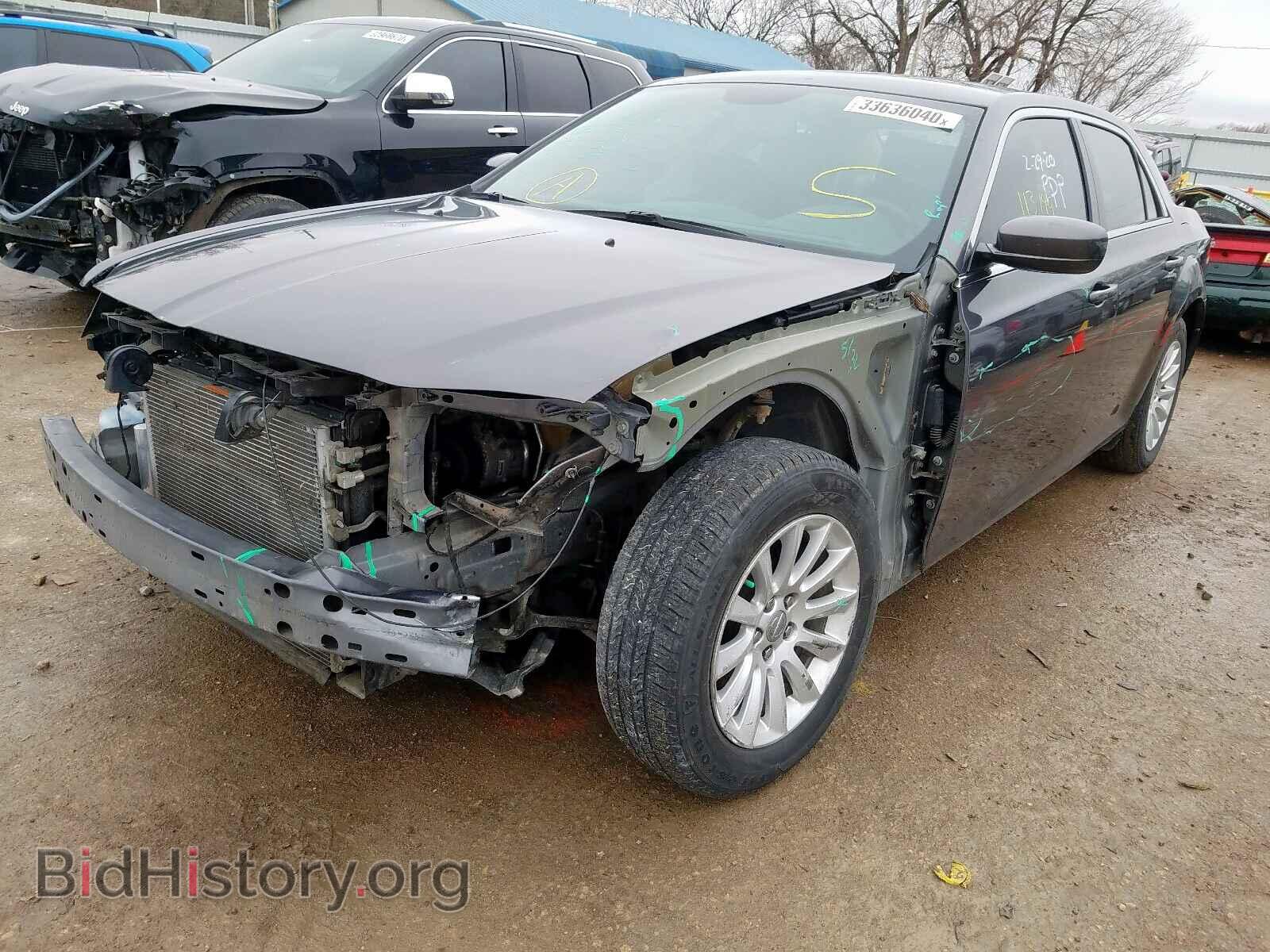 2014 CHRYSLER 300 - VIN: 2C3CCAAG3EH127497 - Фото 2