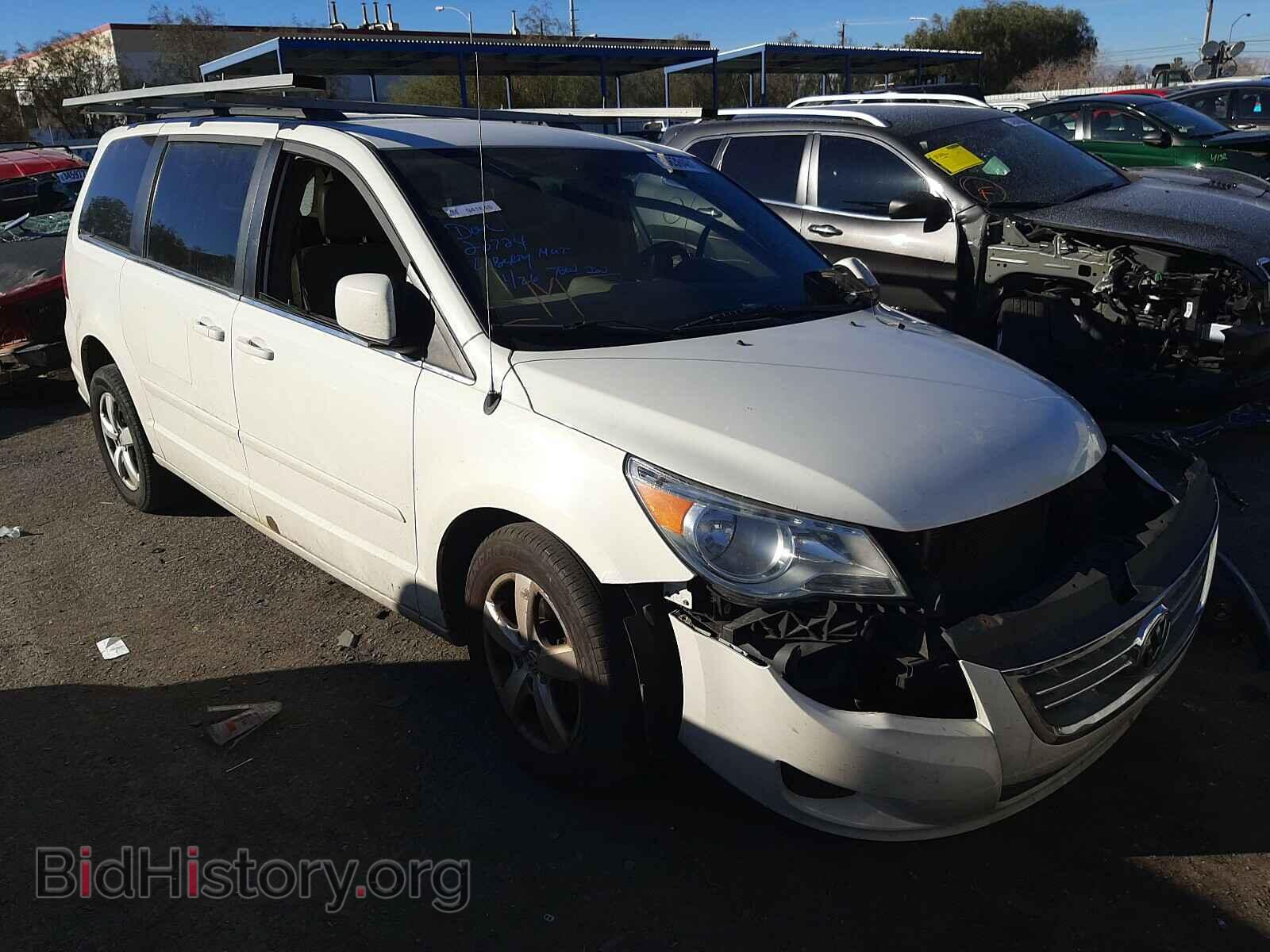 Фотография 2V4RW3DG3BR738954 - VOLKSWAGEN ROUTAN 2011