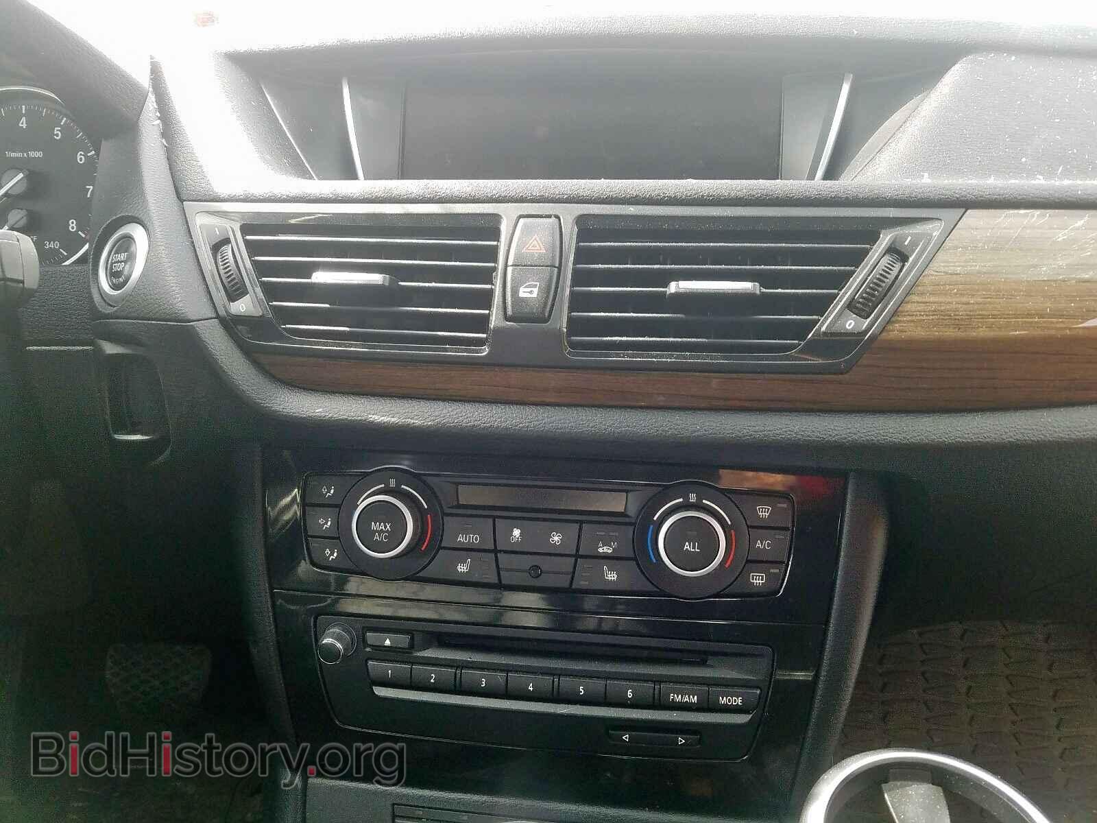 2014 BMW X1 - VIN: WBAVM5C52EVV92717 - Фото 9