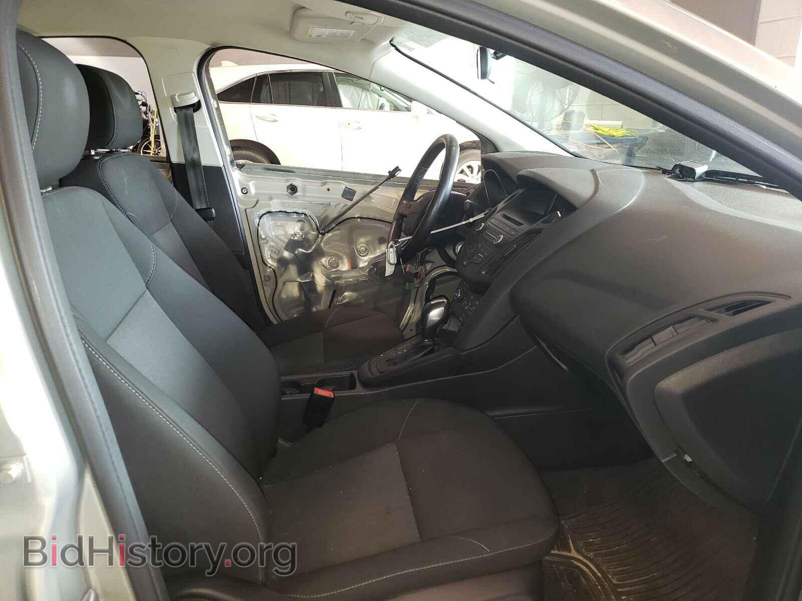 2016 FORD FOCUS - VIN: 1FADP3F22GL350817 - Photo 5