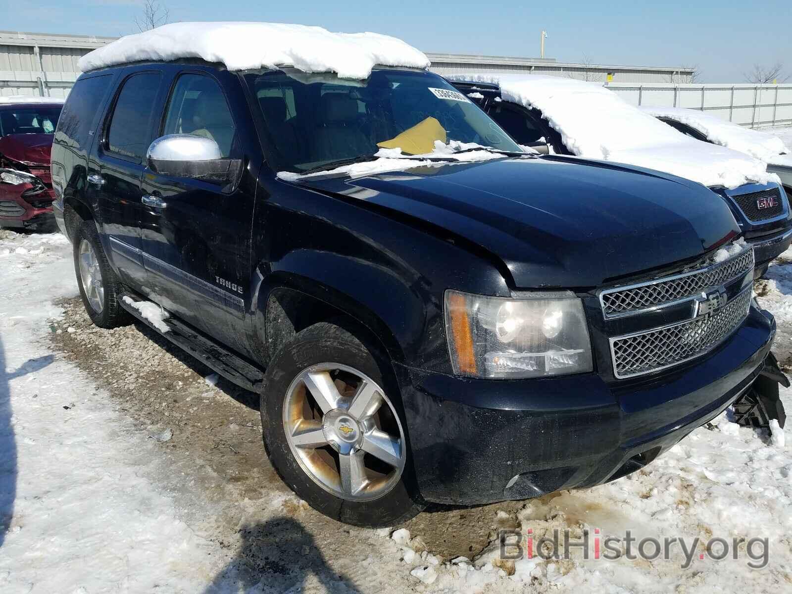 Photo 1GNSKCE00BR276293 - CHEVROLET TAHOE 2011