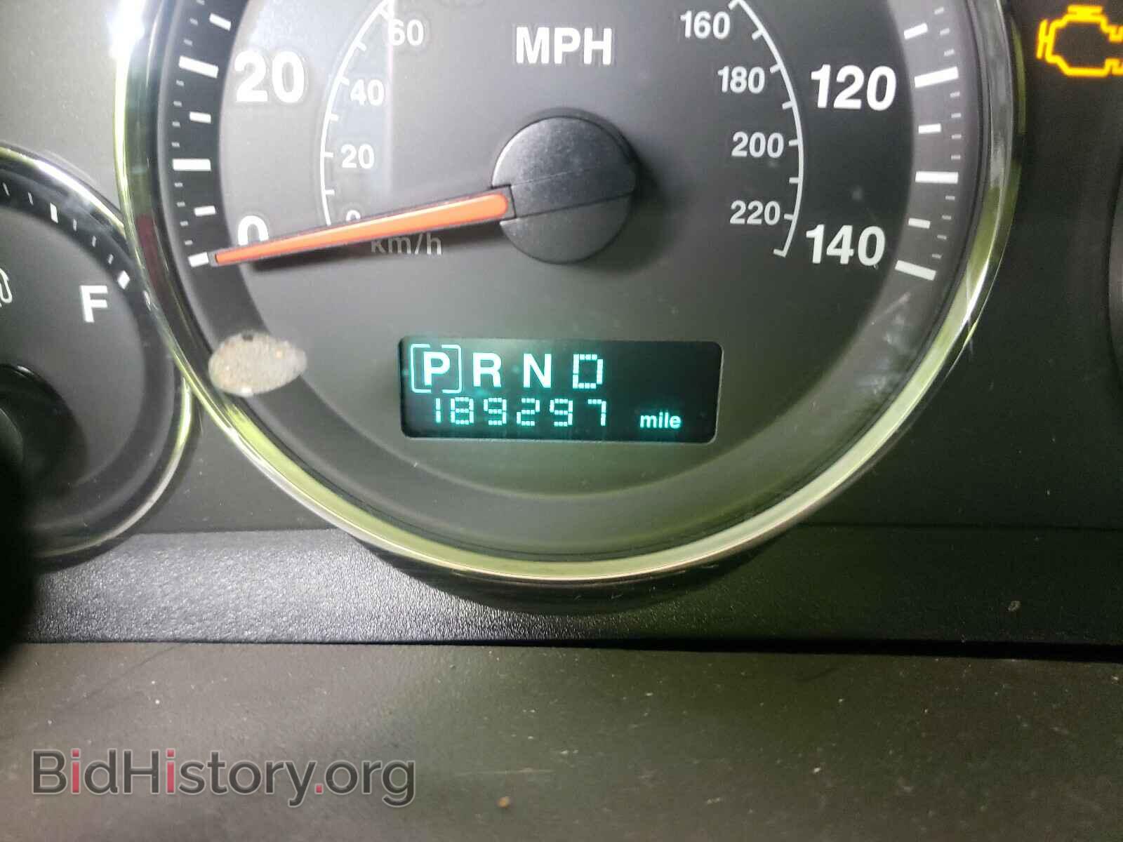 2007 JEEP COMMANDER - VIN: 1J8HG48P37C528379 - Photo 8