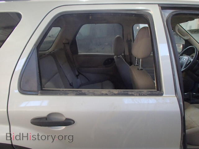 2005 FORD ESCAPE - VIN: 1FMYU92Z35KD83611 - Фото 9