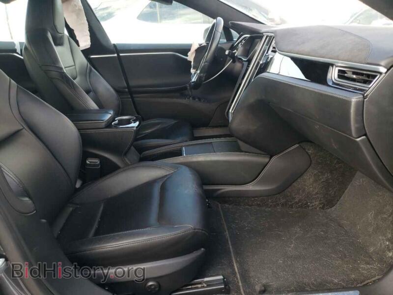 2016 Tesla MODEL S (VIN 5YJSA1E20GF131690) — фото 5 из 10