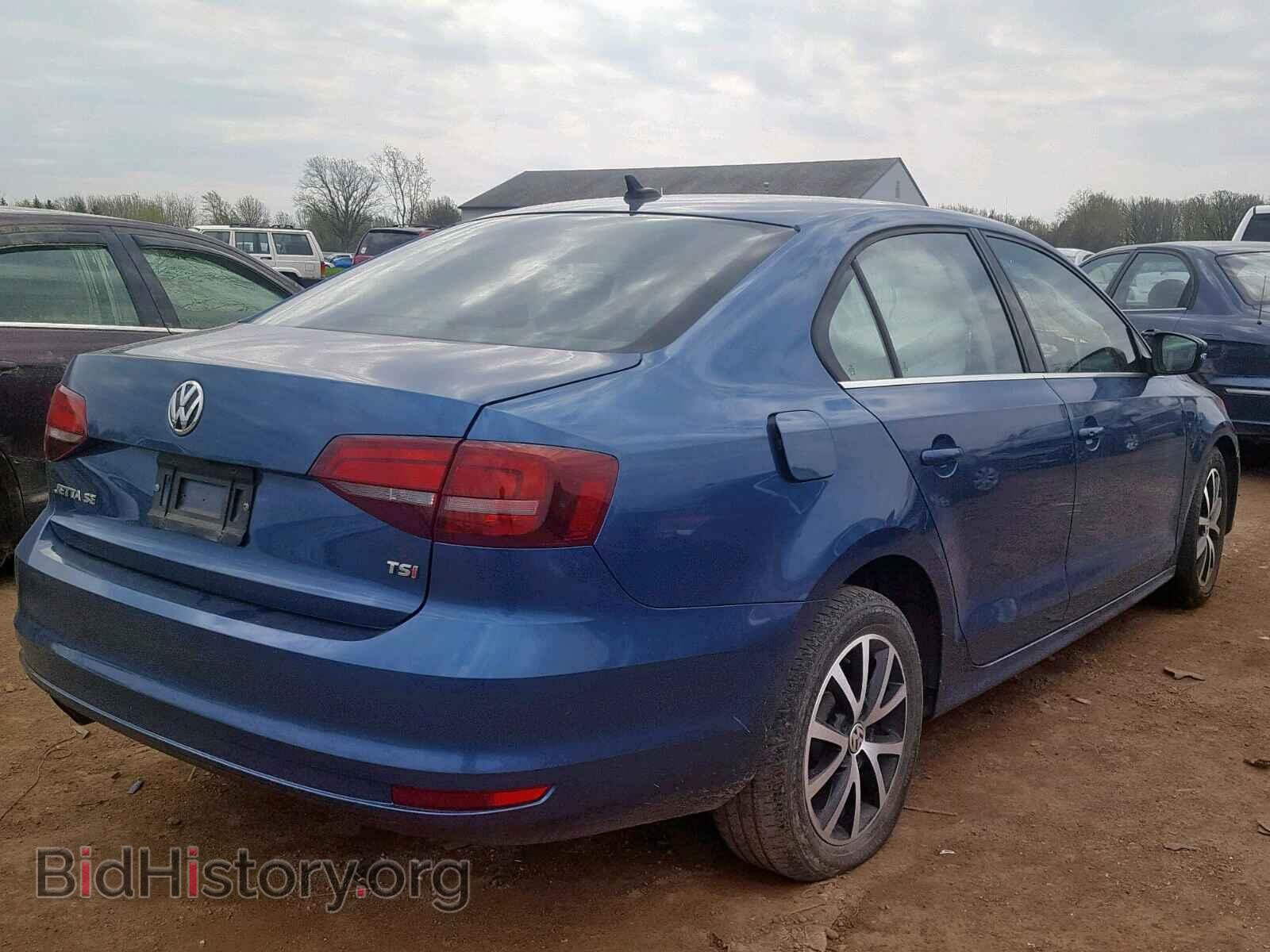 2017 VOLKSWAGEN JETTA - VIN: 3VWDB7AJ9HM411303 - Фото 4