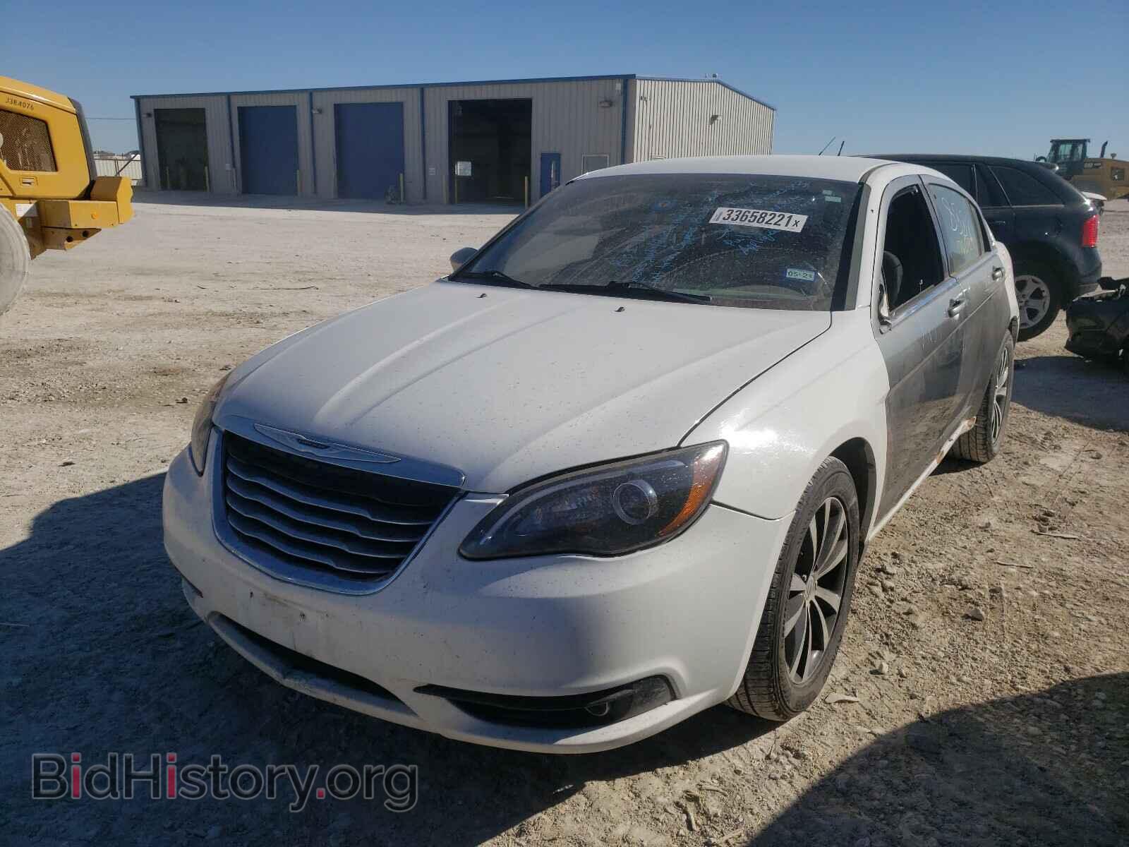 2013 CHRYSLER 200 - VIN: 1C3CCBBB2DN739155 - Фото 2