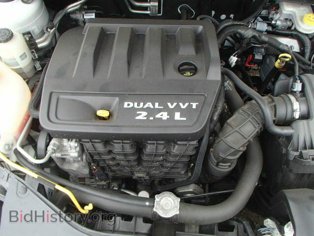 2012 CHRYSLER 200 - VIN: 1C3CCBAB5CN256940 - Фото 7
