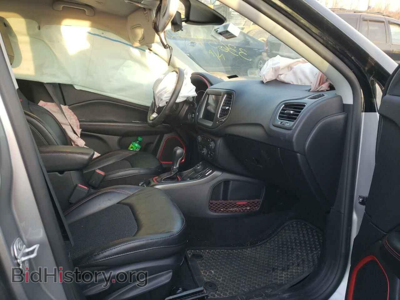 2019 JEEP COMPASS - VIN: 3C4NJDDB2KT733212 - Фото 5