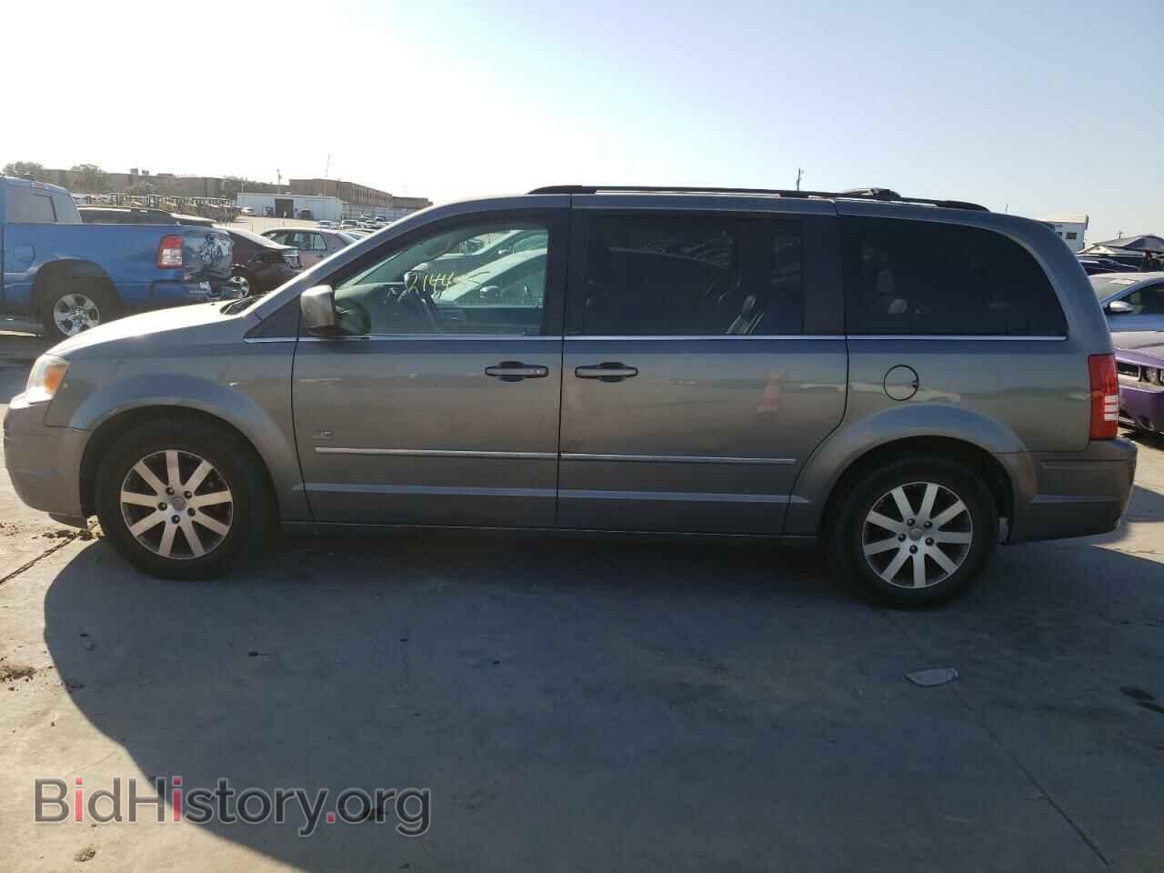 2009 CHRYSLER MINIVAN - VIN: 2A8HR54189R654152 - Фото 9