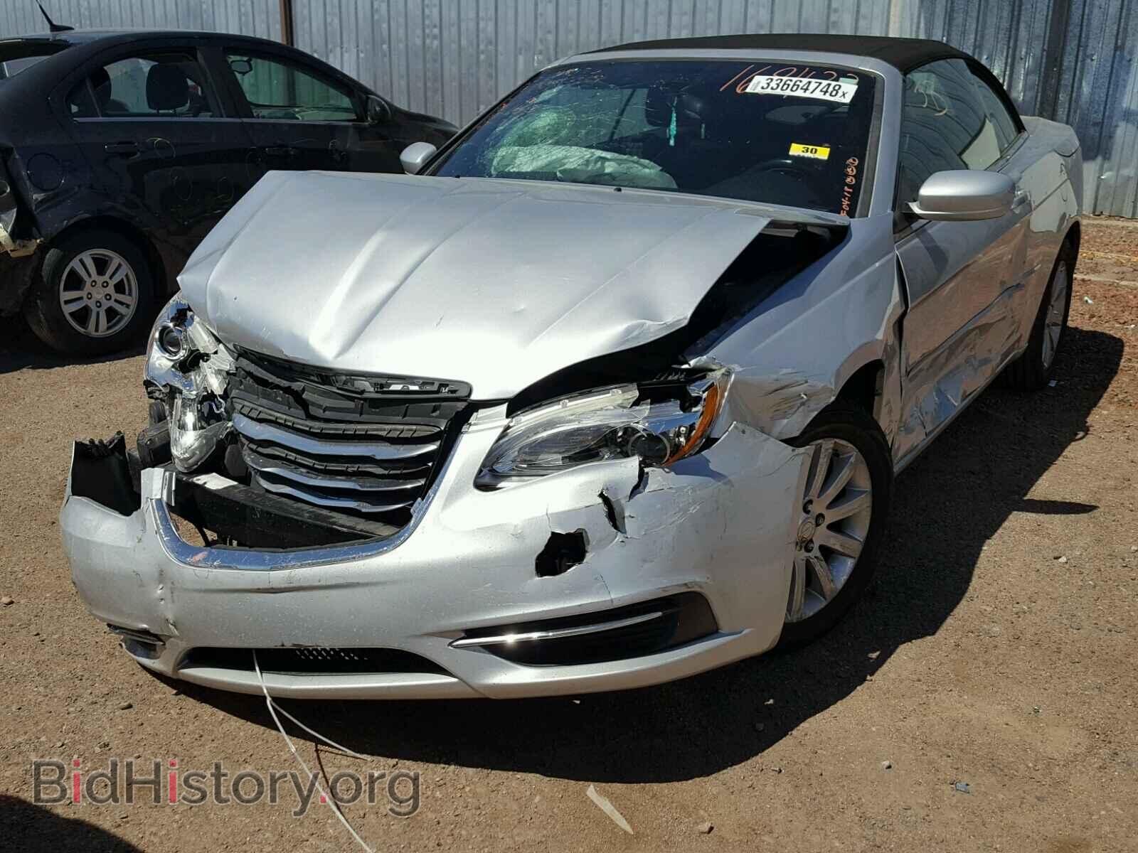 2011 CHRYSLER 200 - VIN: 1C3BC2EB5BN589305 - Фото 2