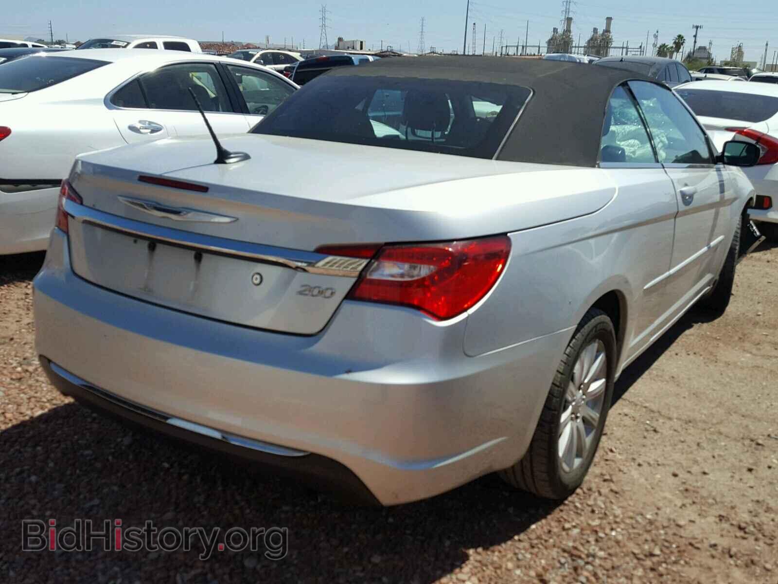 2011 CHRYSLER 200 - VIN: 1C3BC2EB5BN589305 - Фото 4