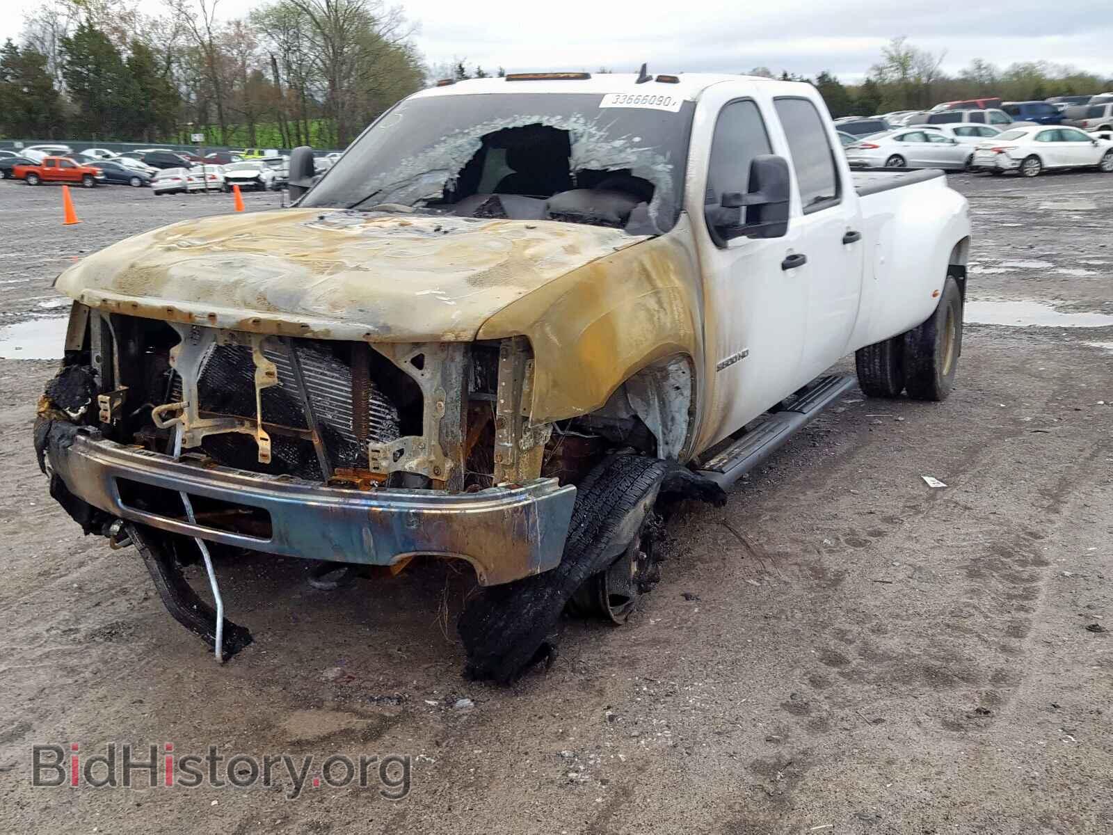 2013 GMC SIERRA - VIN: 1GT422C87DF116419 - Фото 2