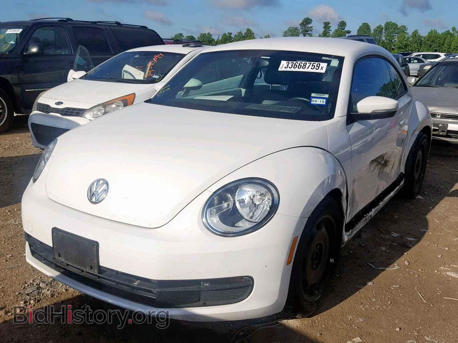 2012 VOLKSWAGEN BEETLE - VIN: 3VWJP7AT5CM632363 - Фото 2