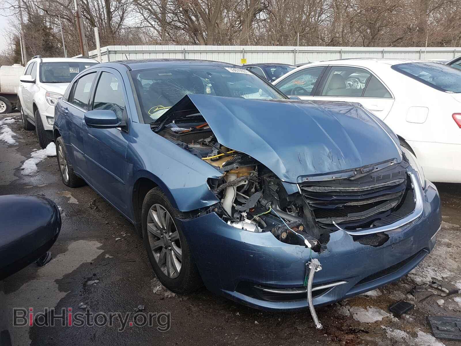Фотография 1C3BC1FG7BN553541 - CHRYSLER 200 2011