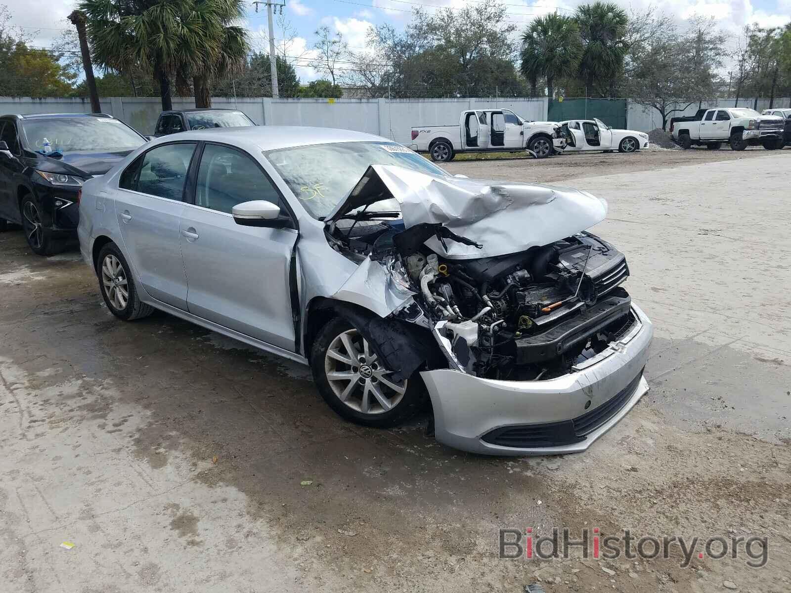 Photo 3VWD07AJ9EM269827 - VOLKSWAGEN JETTA 2014