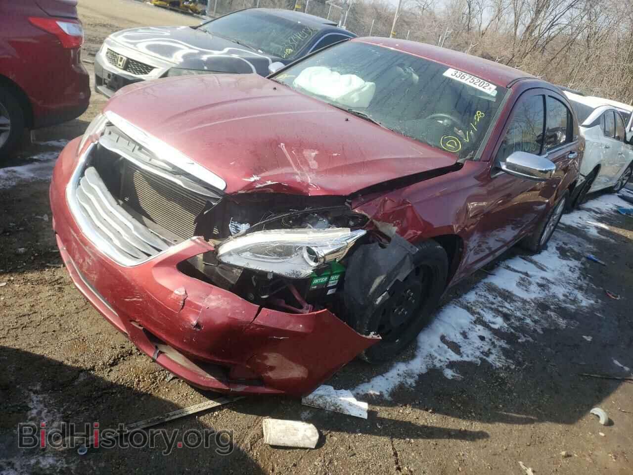 2013 CHRYSLER 200 - VIN: 1C3CCBAB1DN647312 - Фото 2