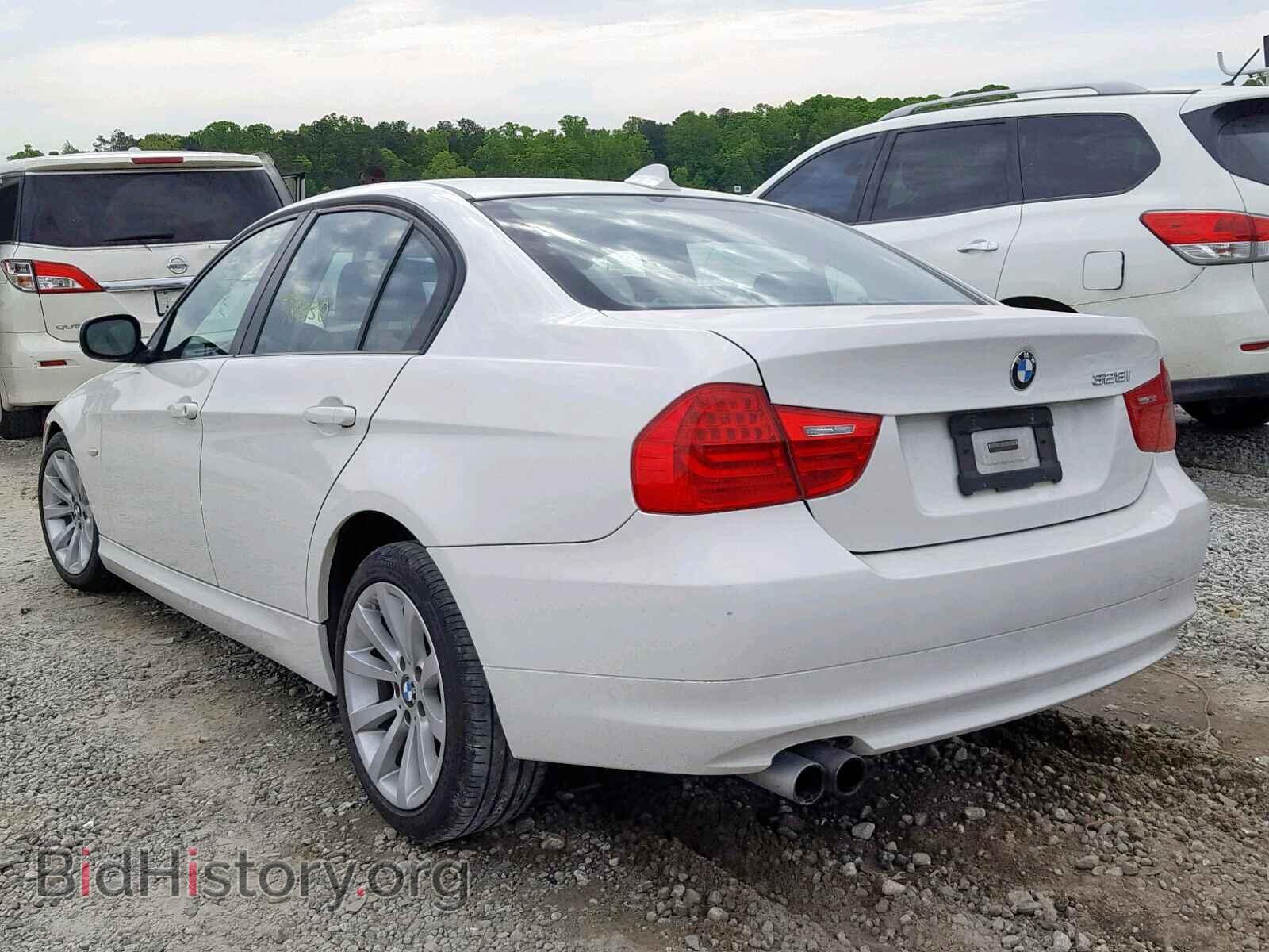 2011 BMW 328 I - VIN: WBAPH7C5XBE679656 - Фото 3