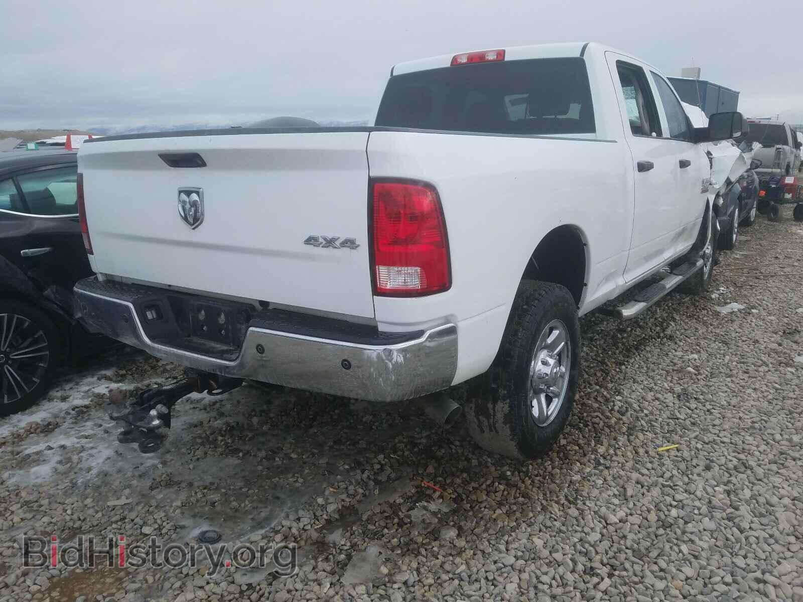 2017 RAM 2500 - VIN: 3C6UR5CL3HG755572 - Photo 4