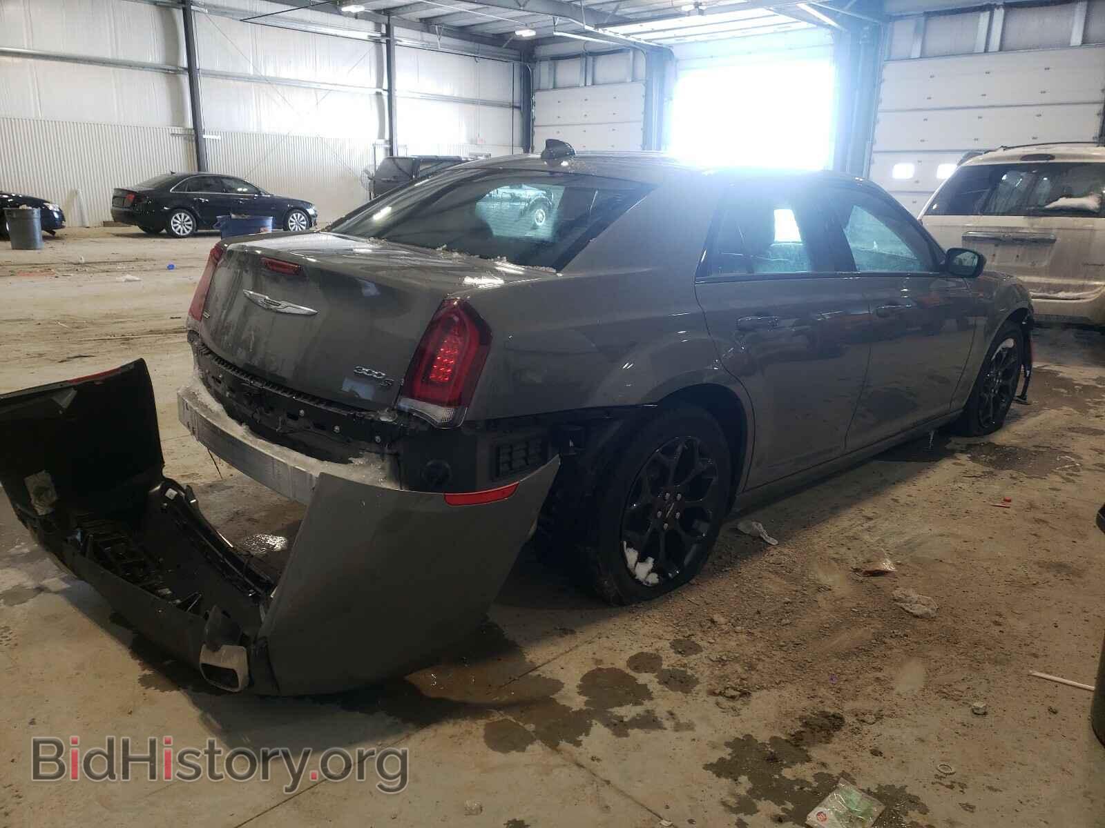 2019 CHRYSLER 300 - VIN: 2C3CCAGG2KH586037 - Фото 4