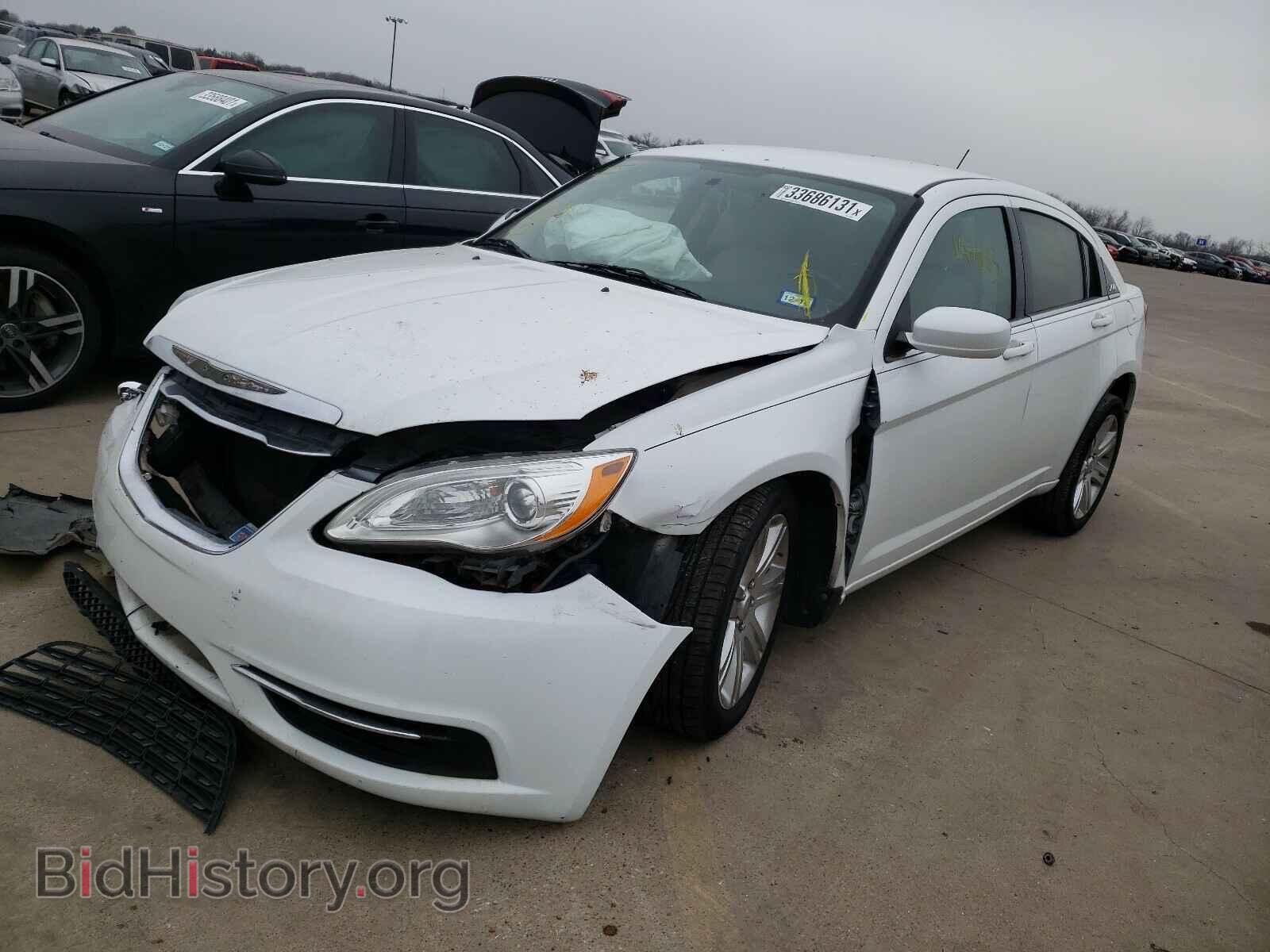 2011 CHRYSLER 200 - VIN: 1C3BC1FB0BN614569 - Фото 2