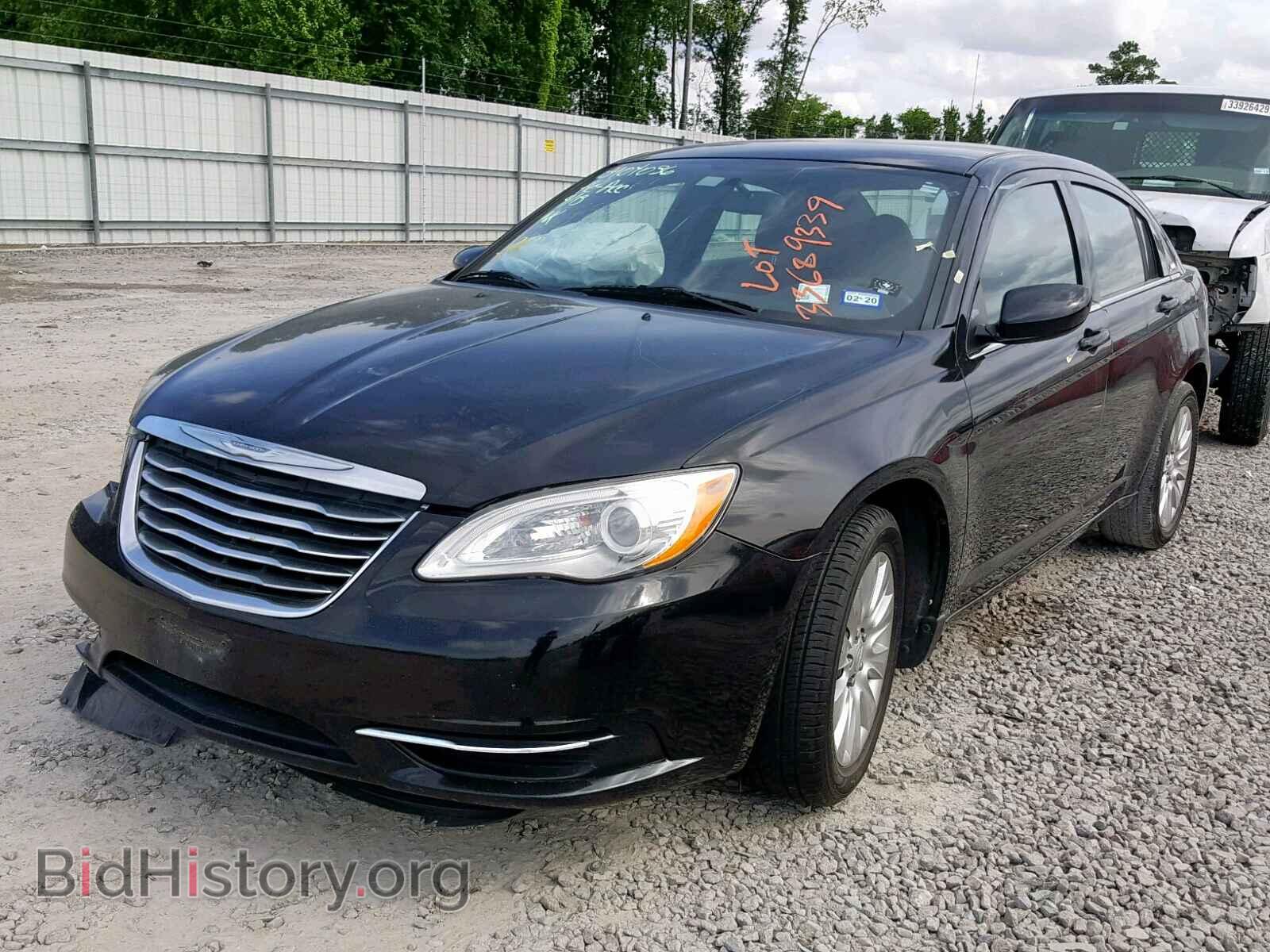 2012 CHRYSLER 200 - VIN: 1C3CCBAB2CN319881 - Фото 2
