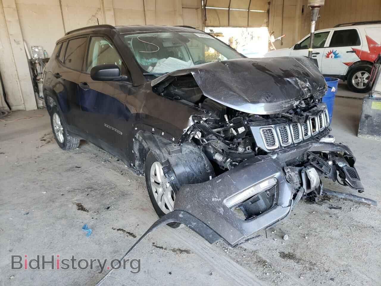 Фотография 3C4NJDAB2JT455155 - JEEP COMPASS 2018