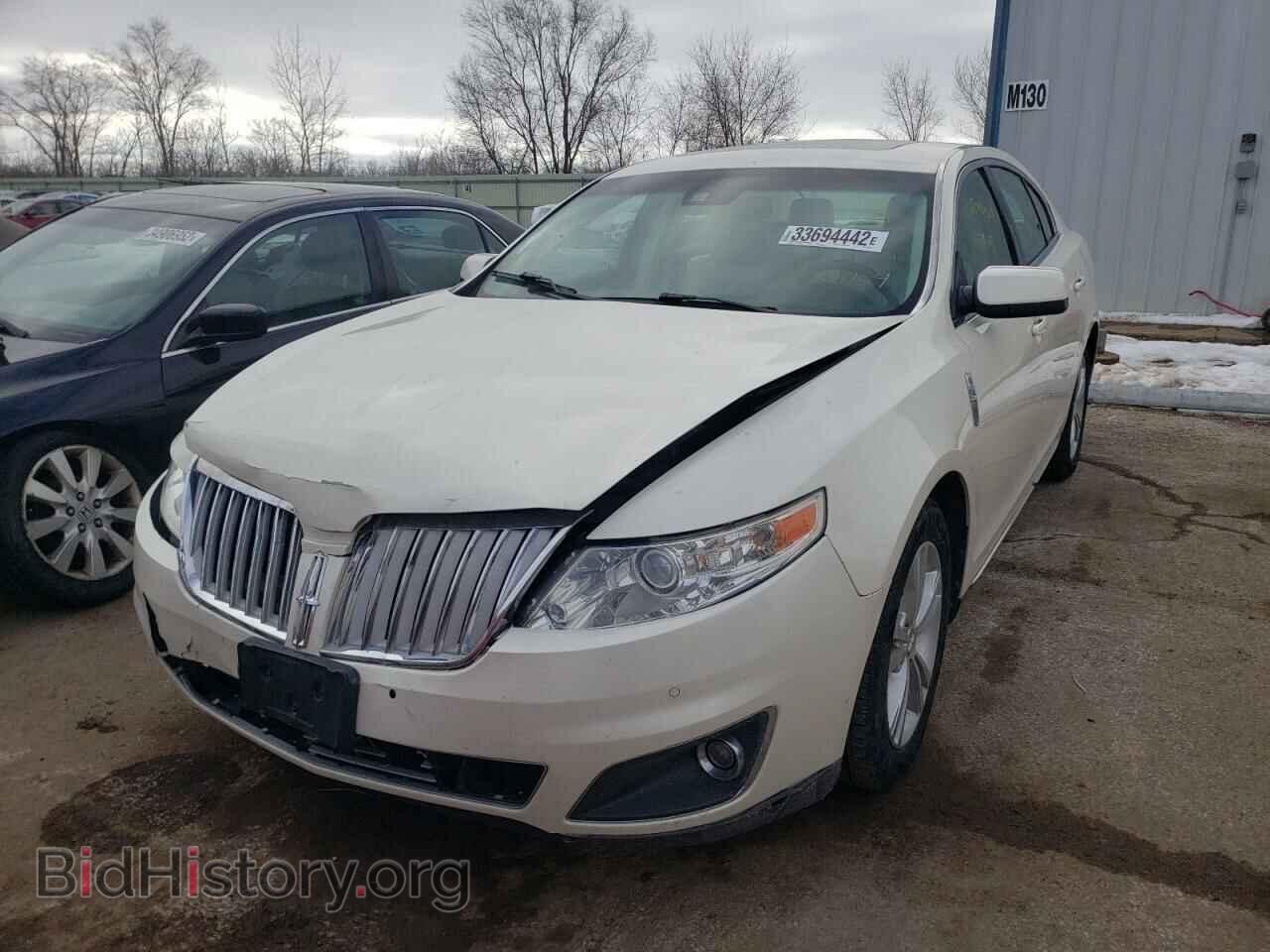 2009 LINCOLN MKS - VIN: 1LNHM93R19G611404 - Фото 2