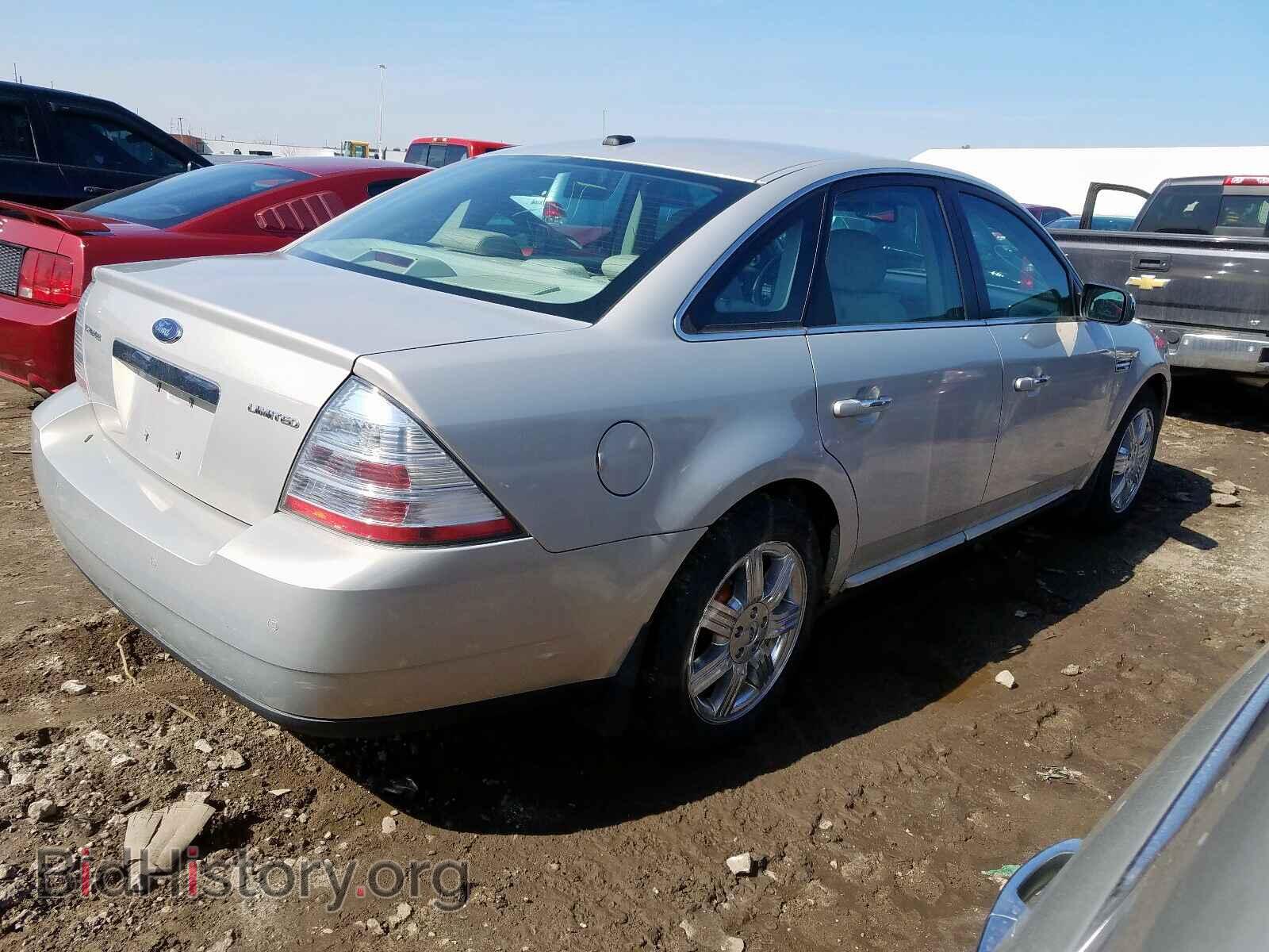 2009 FORD TAURUS - VIN: 1FAHP25W19G111674 - Фото 4