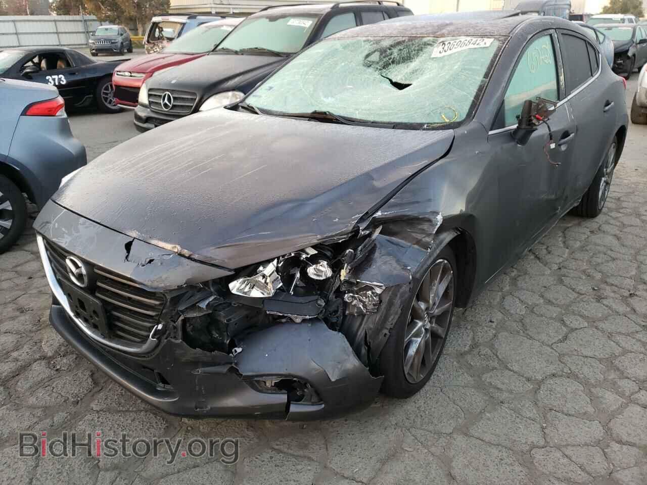 2018 MAZDA 3 - VIN: 3MZBN1L32JM239745 - Фото 2