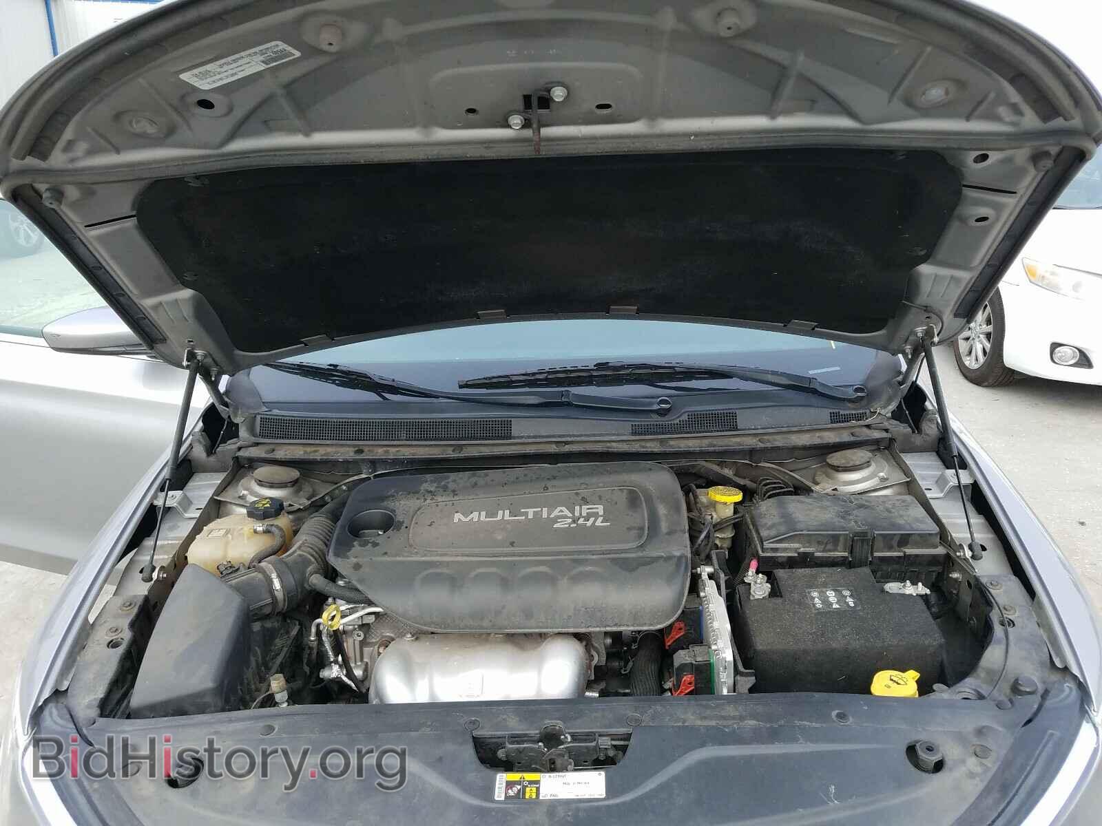 2016 CHRYSLER 200 - VIN: 1C3CCCAB5GN165095 - Фото 7