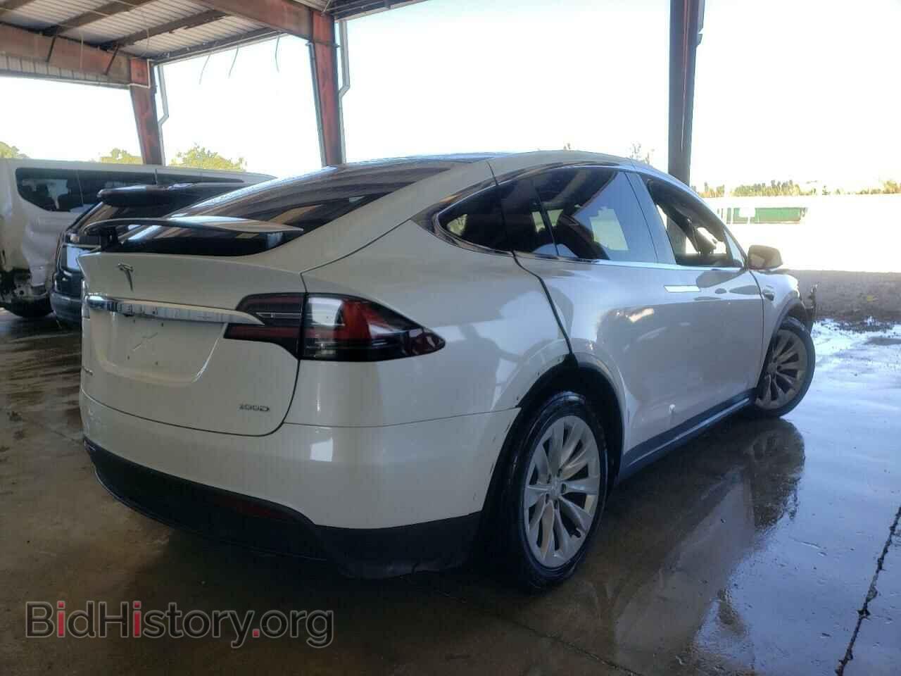 2017 TESLA MODEL X - VIN: 5YJXCBE25HF061000 - Photo 4