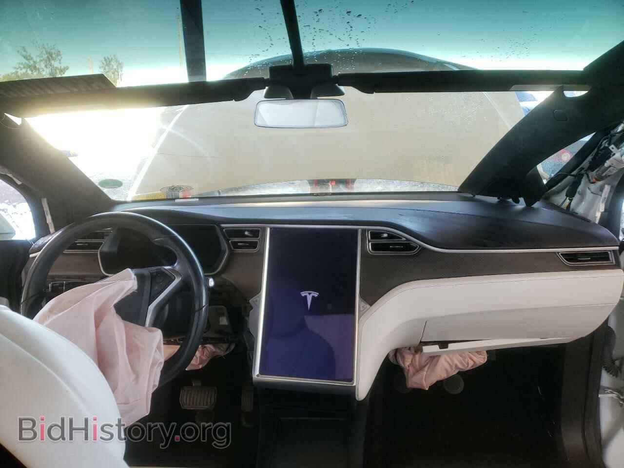 2017 TESLA MODEL X - VIN: 5YJXCBE25HF061000 - Photo 9