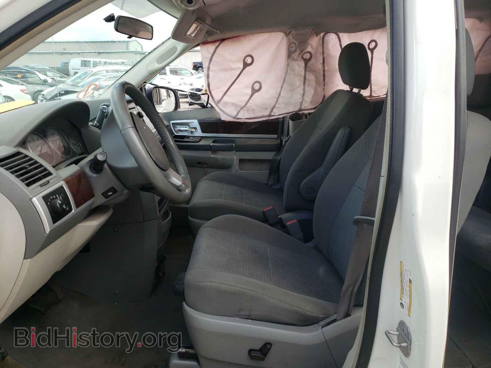 2010 CHRYSLER MINIVAN - VIN: 2A4RR5D12AR249012 - Фото 5