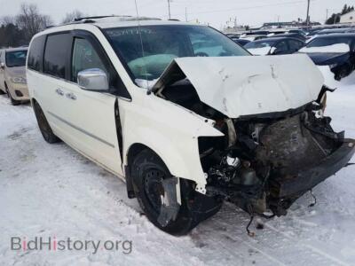 2010 Chrysler MINIVAN Town & COU, белый — VIN 2A4RR6DX1AR133259, Copart