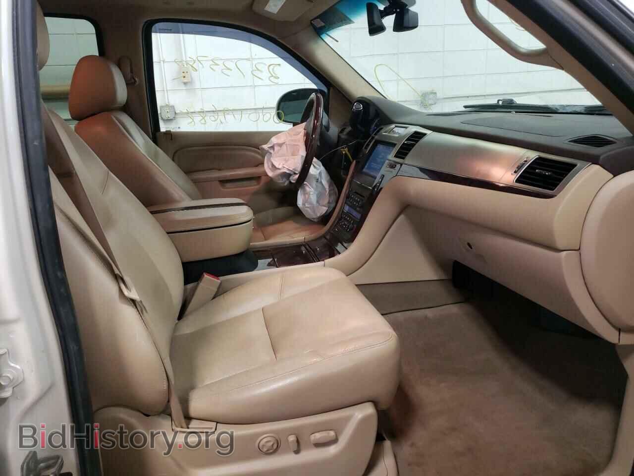 2011 CADILLAC ESCALADE - VIN: 1GYS4BEF4BR157853 - Фото 5
