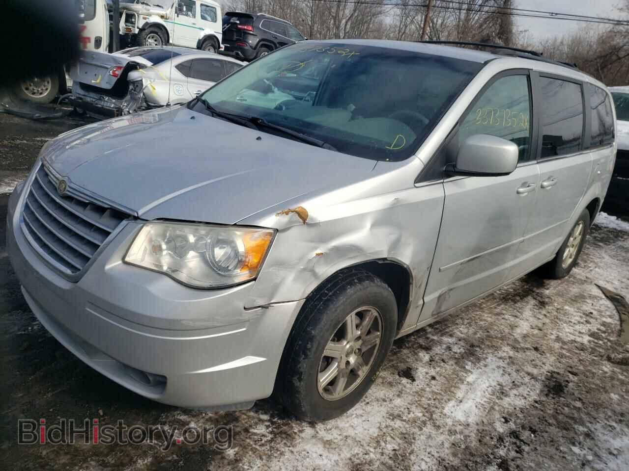 2008 CHRYSLER MINIVAN - VIN: 2A8HR54P98R604783 - Фото 2