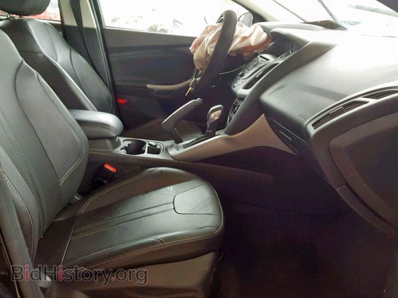 2013 Ford FOCUS SE (VIN 1FADP3F28DL259255) — photo 5 of 10