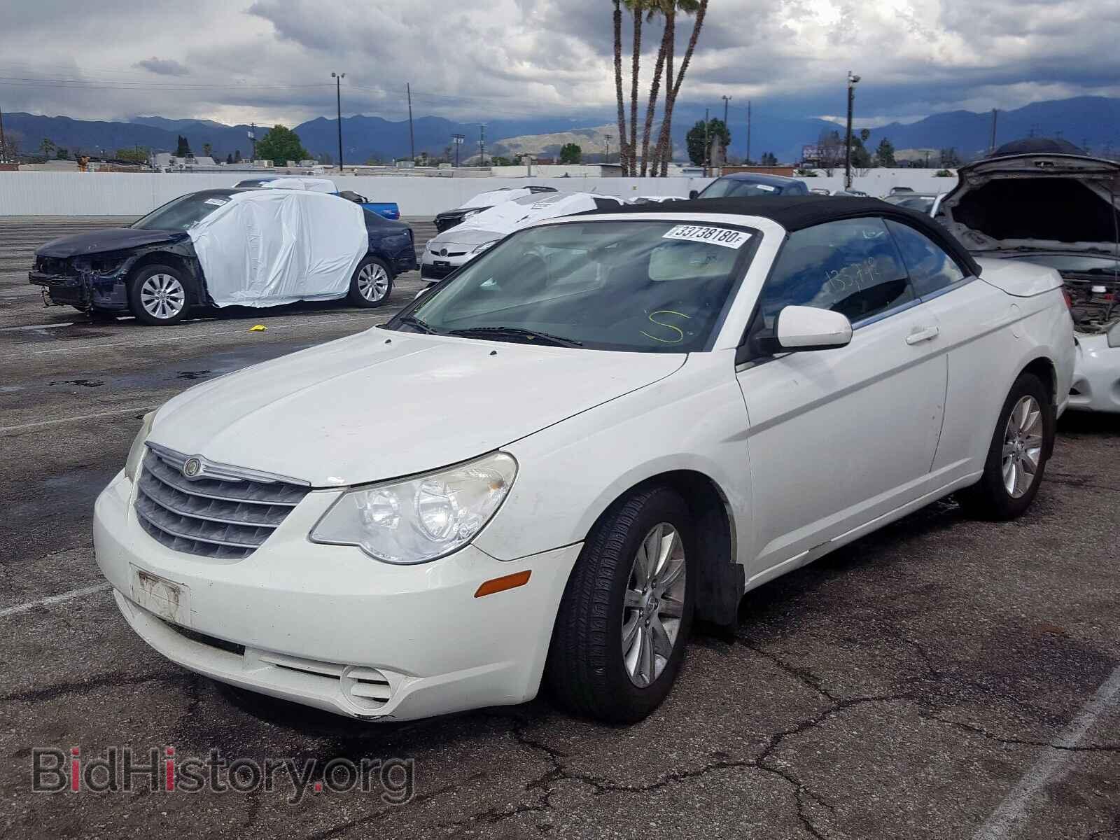 2010 CHRYSLER SEBRING - VIN: 1C3BC5ED6AN143004 - Фото 2