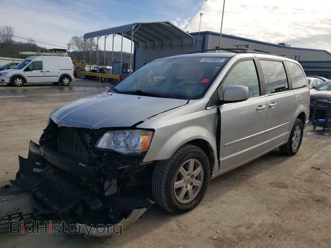 2010 CHRYSLER MINIVAN - VIN: 2A4RR5D1XAR215111 - Фото 2