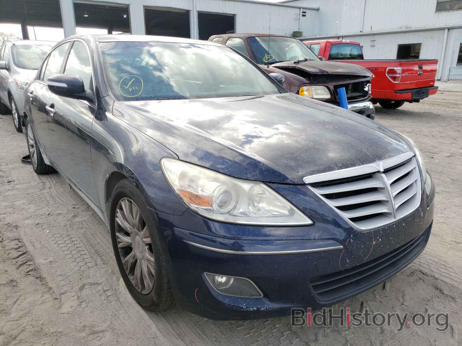 Photo KMHGC4DE6AU085693 - HYUNDAI GENESIS 2010