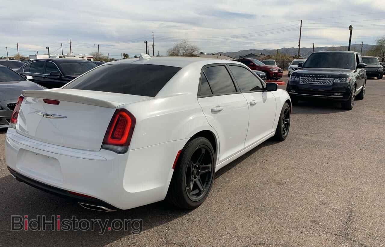 2018 CHRYSLER 300 - VIN: 2C3CCABG8JH214028 - Фото 3