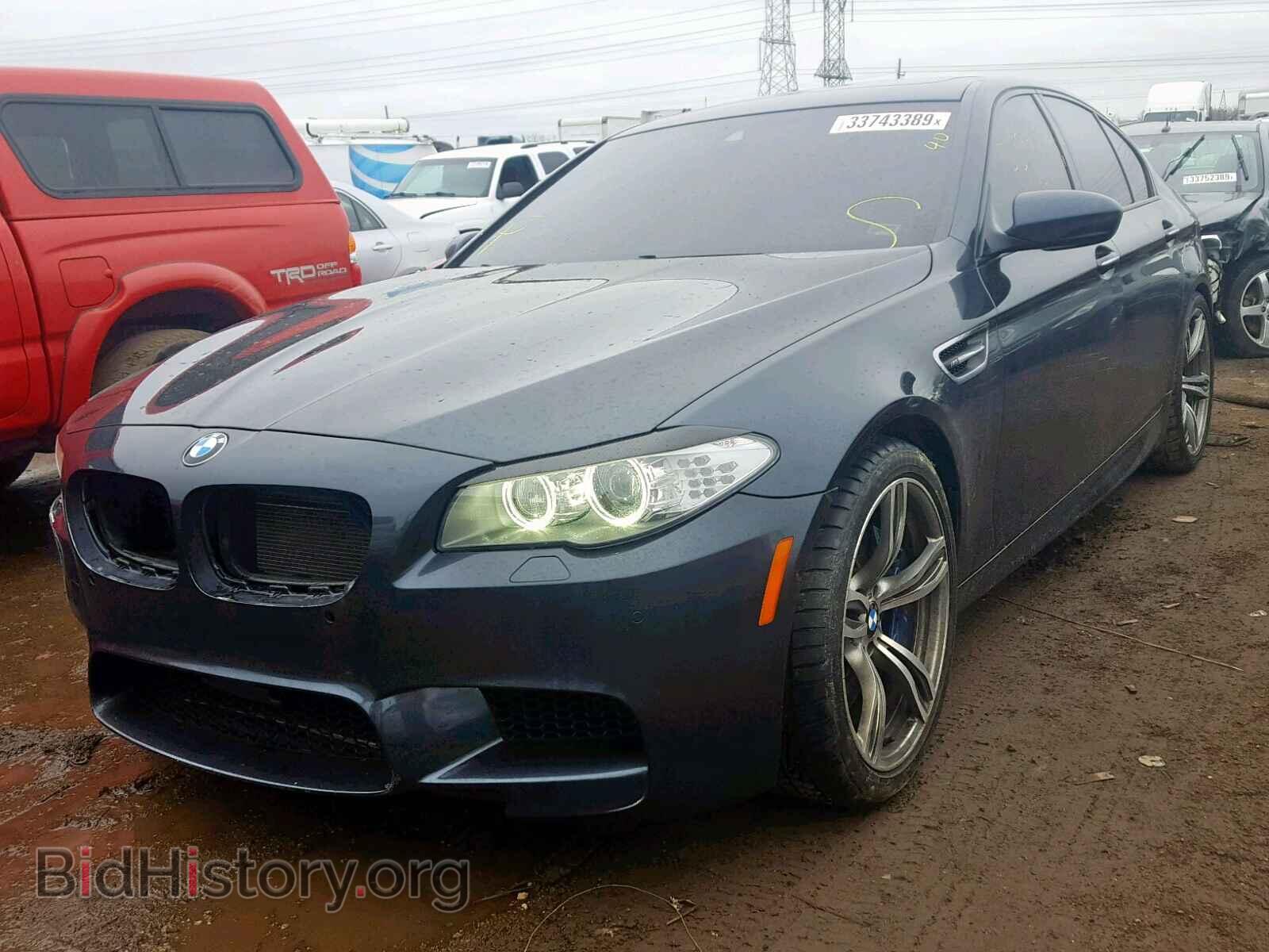 2013 BMW M5 - VIN: WBSFV9C57DC773116 - Фото 2