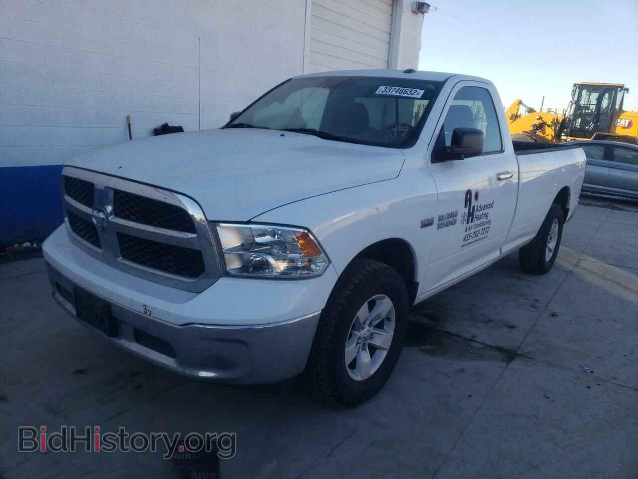 2016 RAM 1500 - VIN: 3C6JR7ET5GG217384 - Фото 2