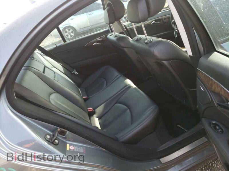 2009 Mercedes-Benz E-CLASS (VIN WDBUF56X59B438403) — photo 6 of 10