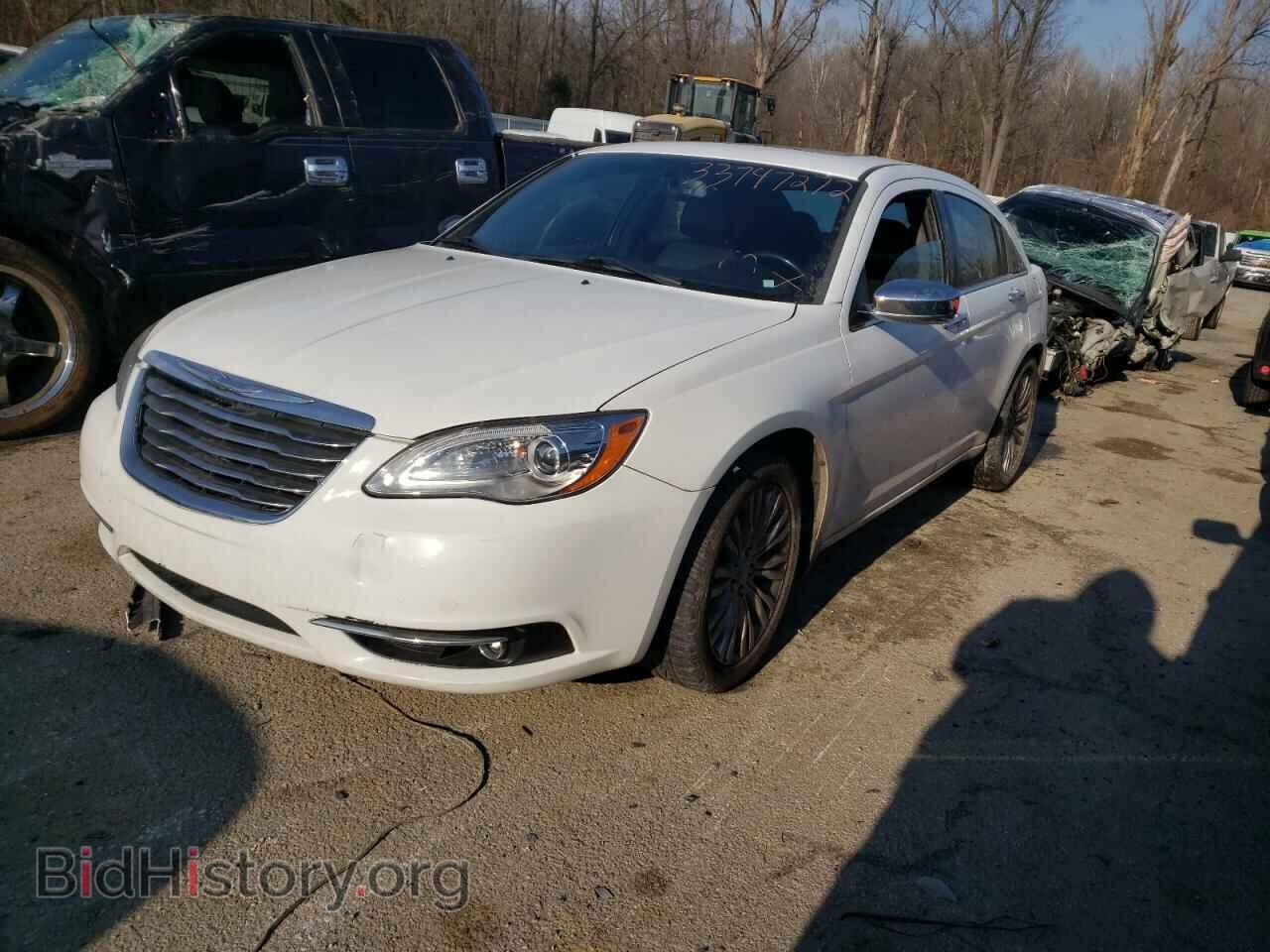 2012 CHRYSLER 200 - VIN: 1C3CCBCG1CN327060 - Фото 2