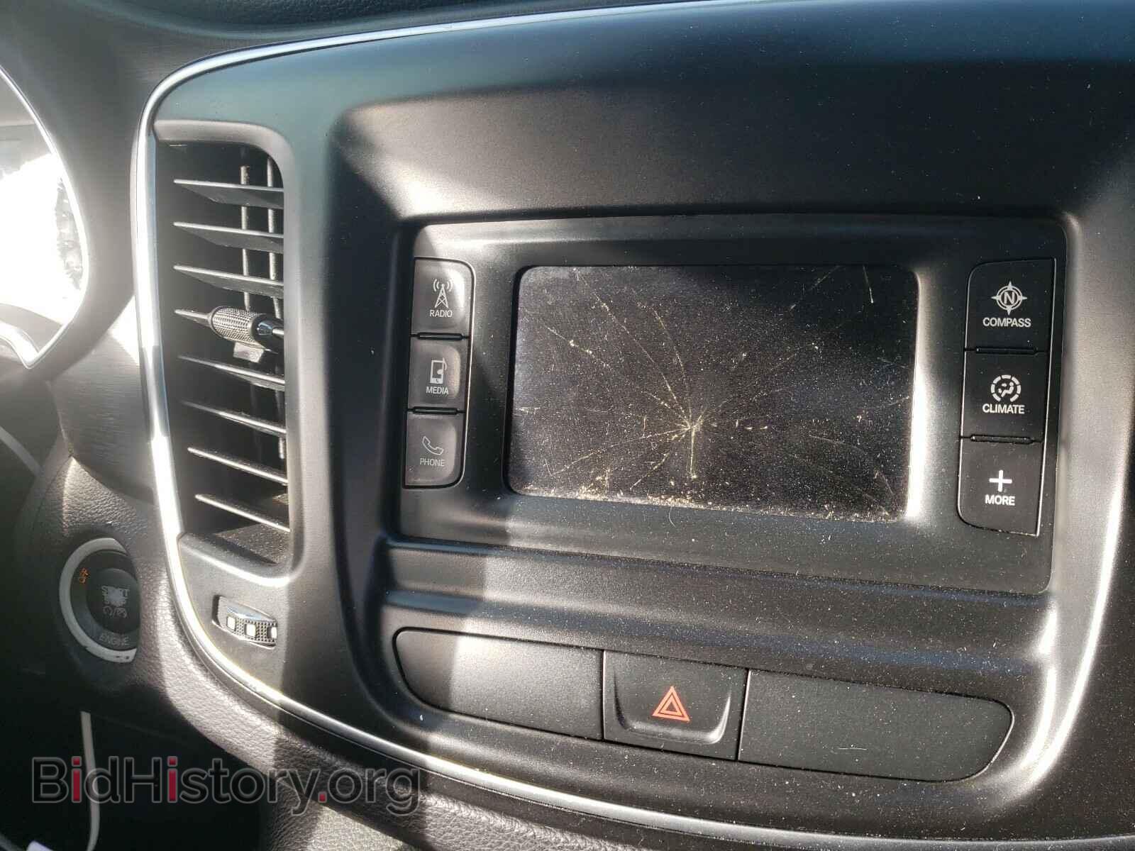 2015 CHRYSLER 200 - VIN: 1C3CCCFBXFN638741 - Photo 9
